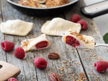 Himbeer-Tascherl-mit-Löffelkäse_GmundnerMilch