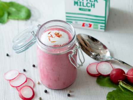 Radieschen-Rote-Rüben-Cremesuppe-mit-Buttermilch_GmundnerMilch